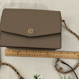 Tory Burch crossbody bag with chain strap detail- only worn a few times.
